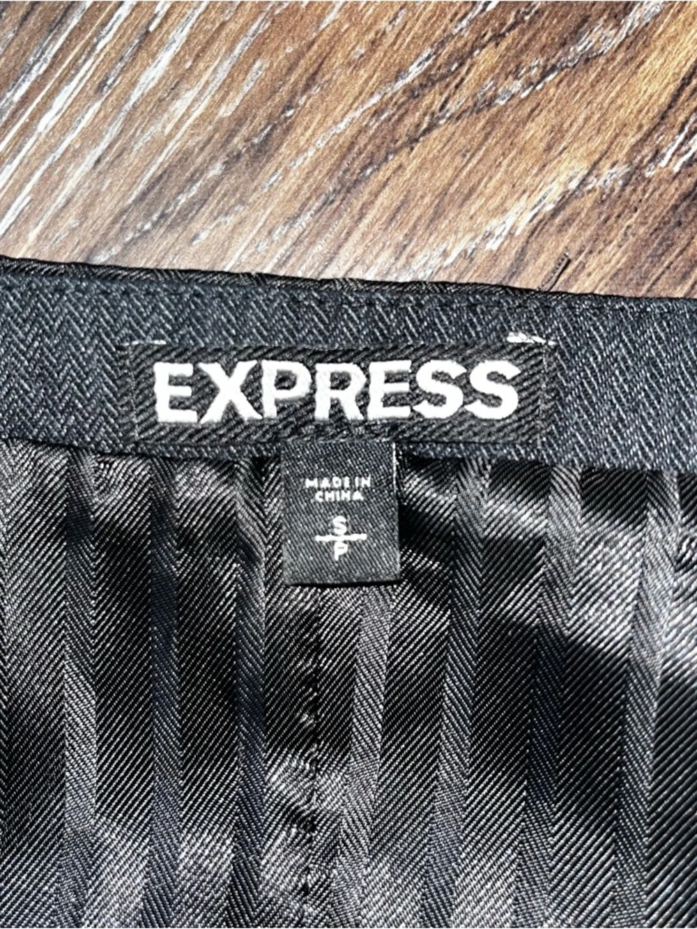 EXPRESS Menswear Charcoal Vest with Satin Adjustable Back & Piping Size Small - Picture 2 of 7